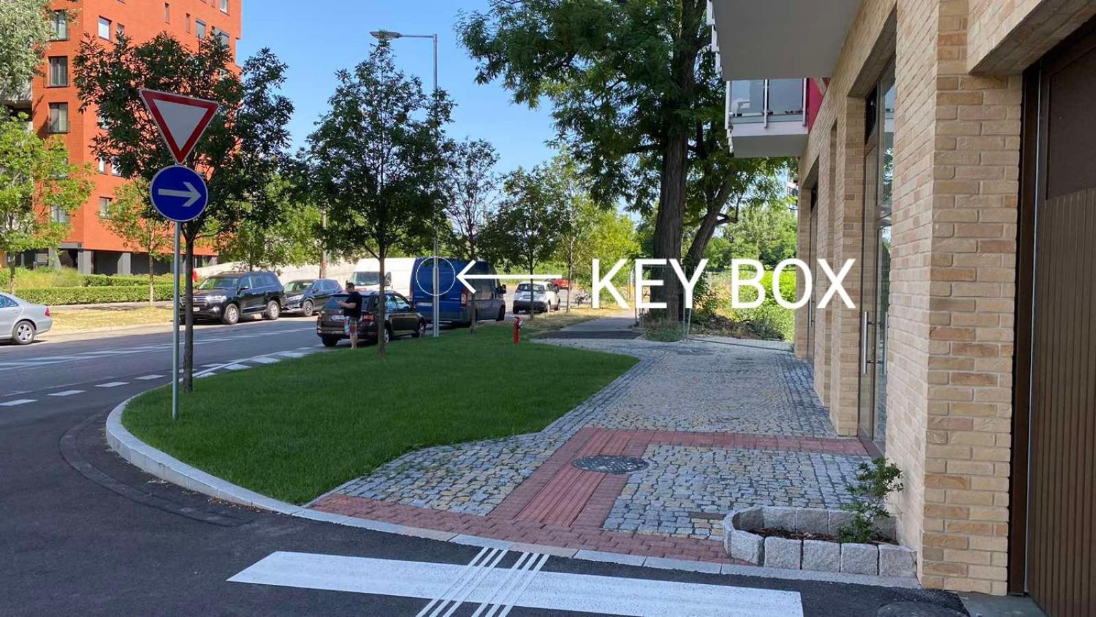 New Cozy 2 Room Pink Apartment Bratislava 058 ภายนอก รูปภาพ