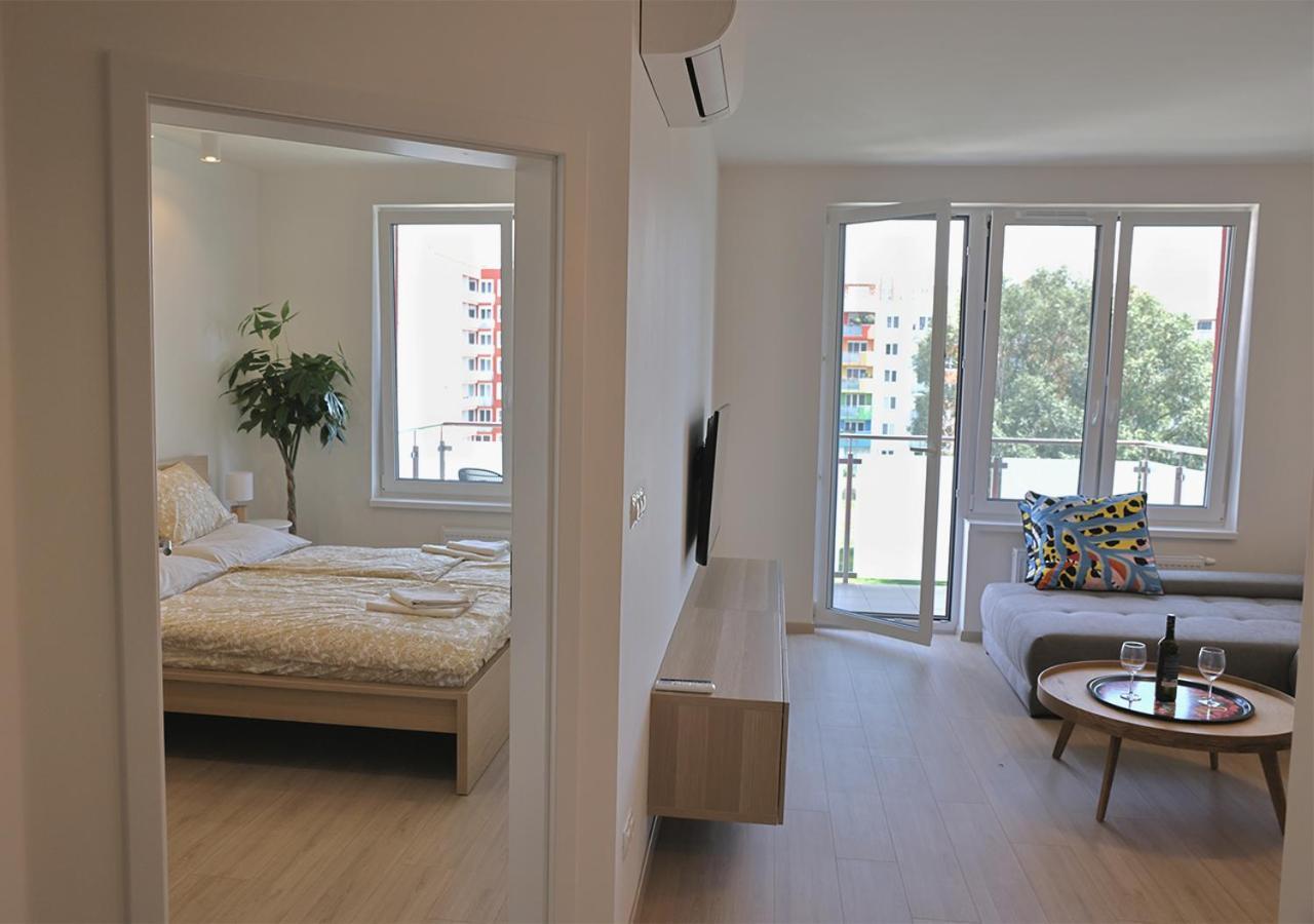 New Cozy 2 Room Pink Apartment Bratislava 058 ภายนอก รูปภาพ